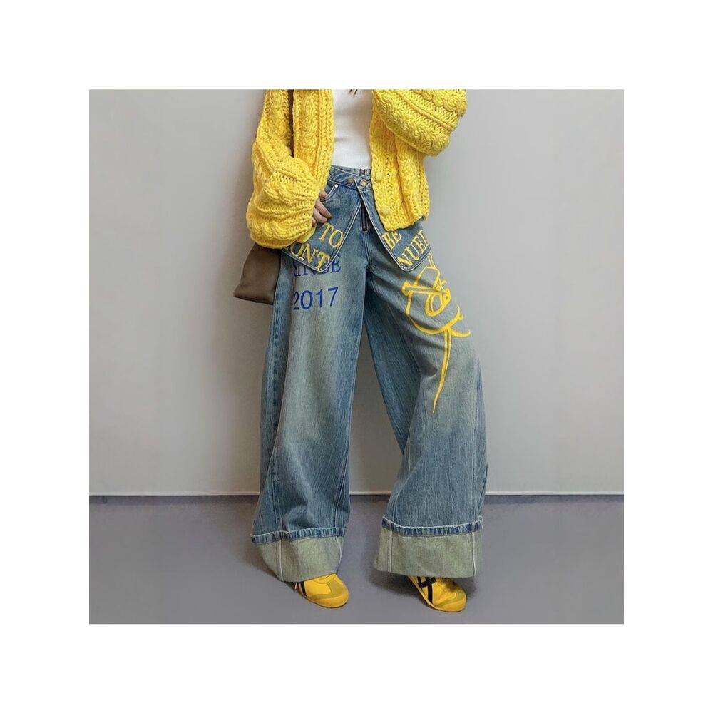 NWT-Be Unique with these double flap button "ToBeContinued" MED Heavy Duty Jeans